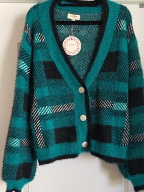 NWT umgee  Medium Plaid Fuzzy Button-Front Cardigan Sweater